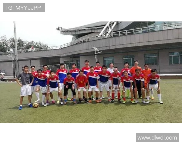 杭州足球队与成都足球队赛后复盘分析及经验总结