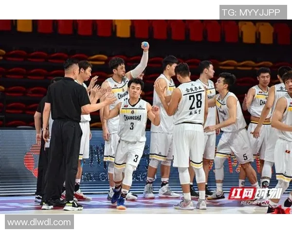 武汉篮球队与深圳篮球队赛后分析实力对比与战术探讨